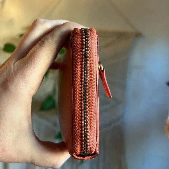 Fossil Zip-Around Wallet | Coral Leather | 7x5” - Picture 6 of 9